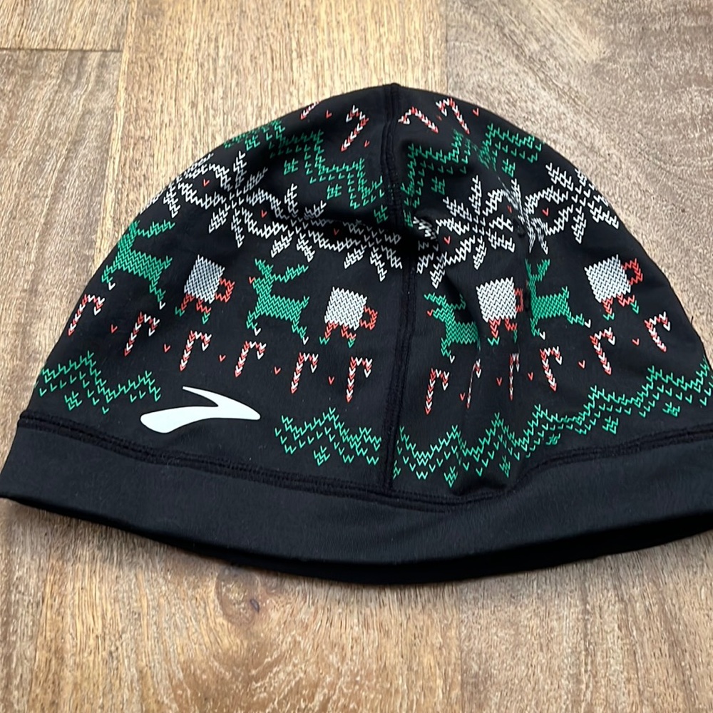 Brooks running hat